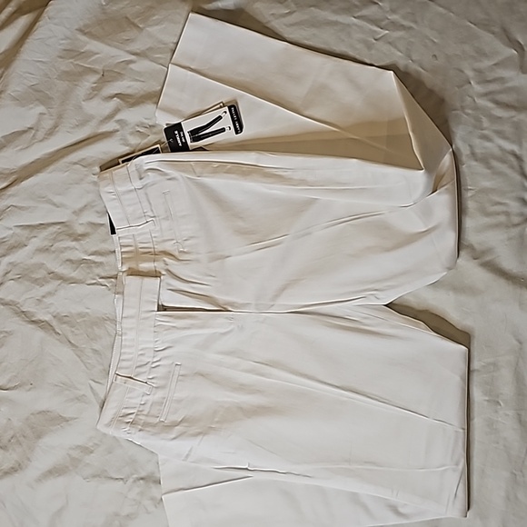NWT Slim Leg stretch Larry Levine Pants White Size 8 - Picture 5 of 5
